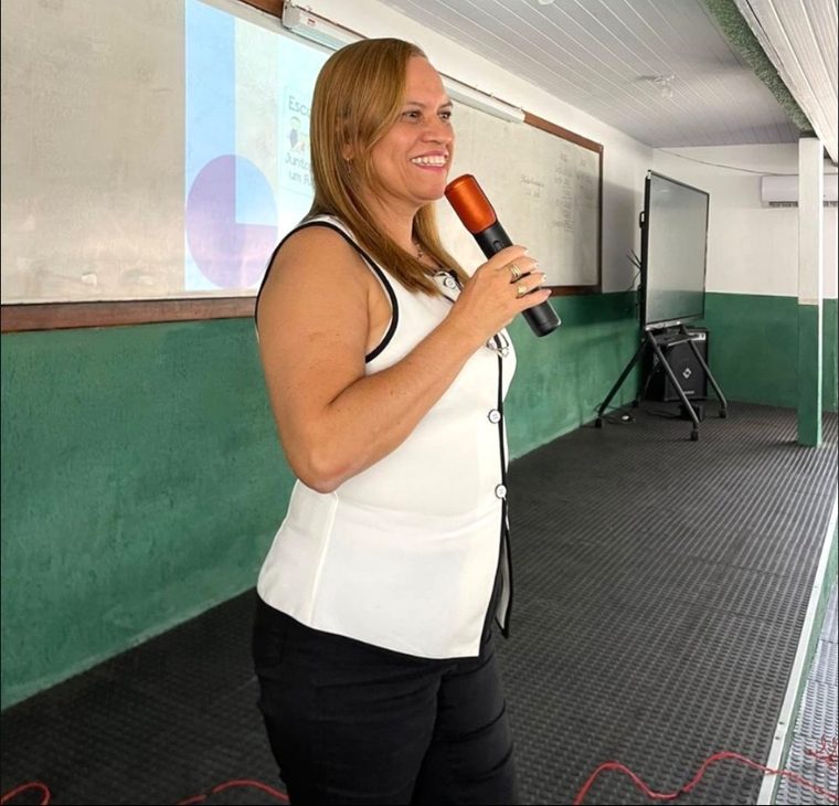 Katia em palestra
